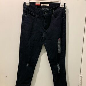 NWT Levi 711 Skinny Mid Rise Slim Women's Distressed Jeans 25x 28